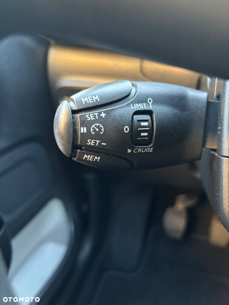 Citroën C3 Pure Tech 82 SHINE - 19