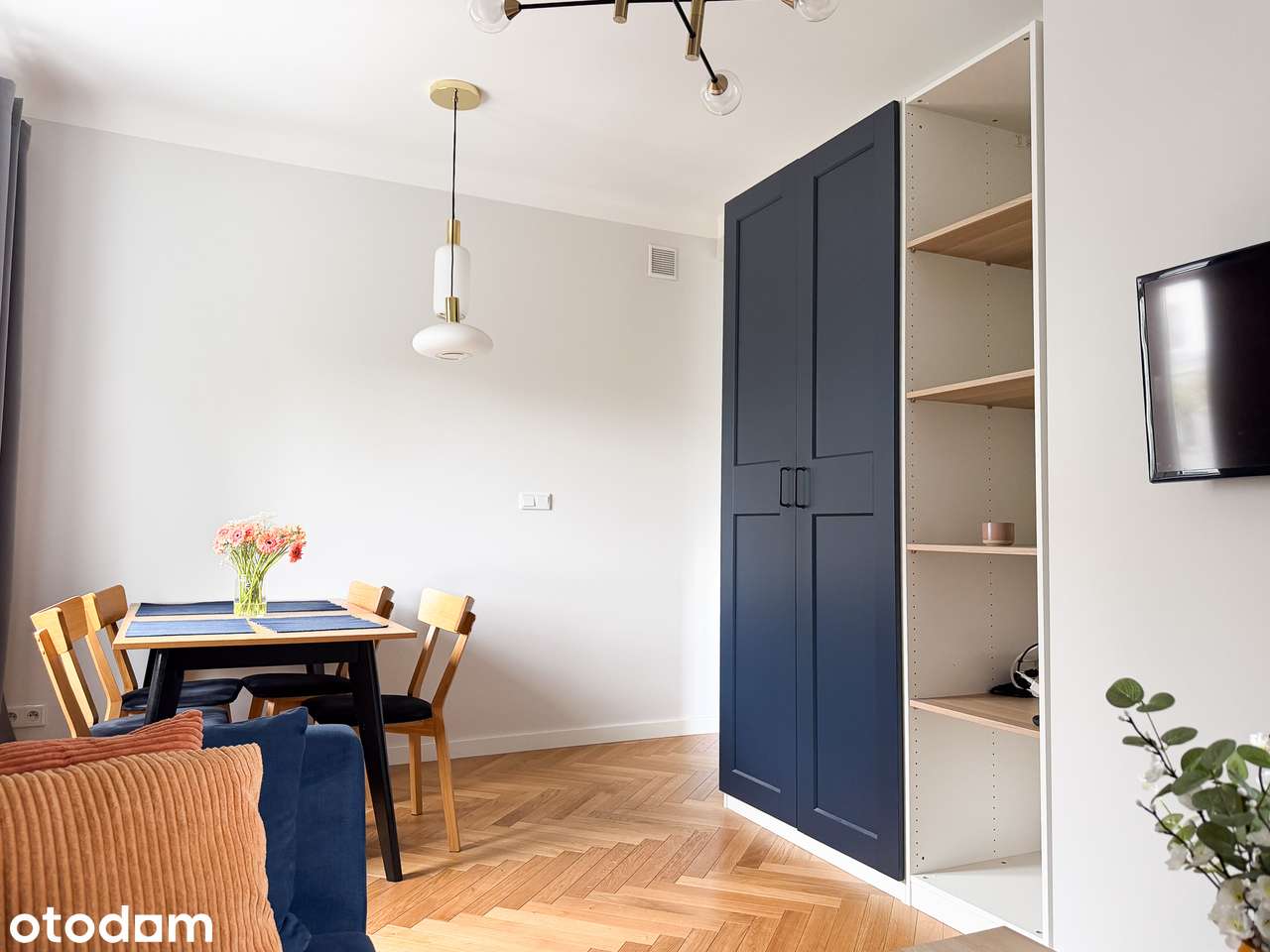 MIESZKANIE NA STARYM MOKOTOWIE | 42 m² | Metro Racławicka