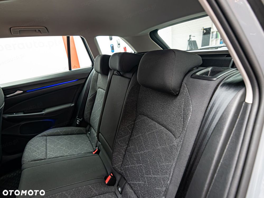 Volkswagen Golf - 22