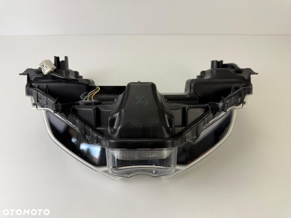 Przednia lampa reflektor Yamaha X-Max 125 2023+ - 16