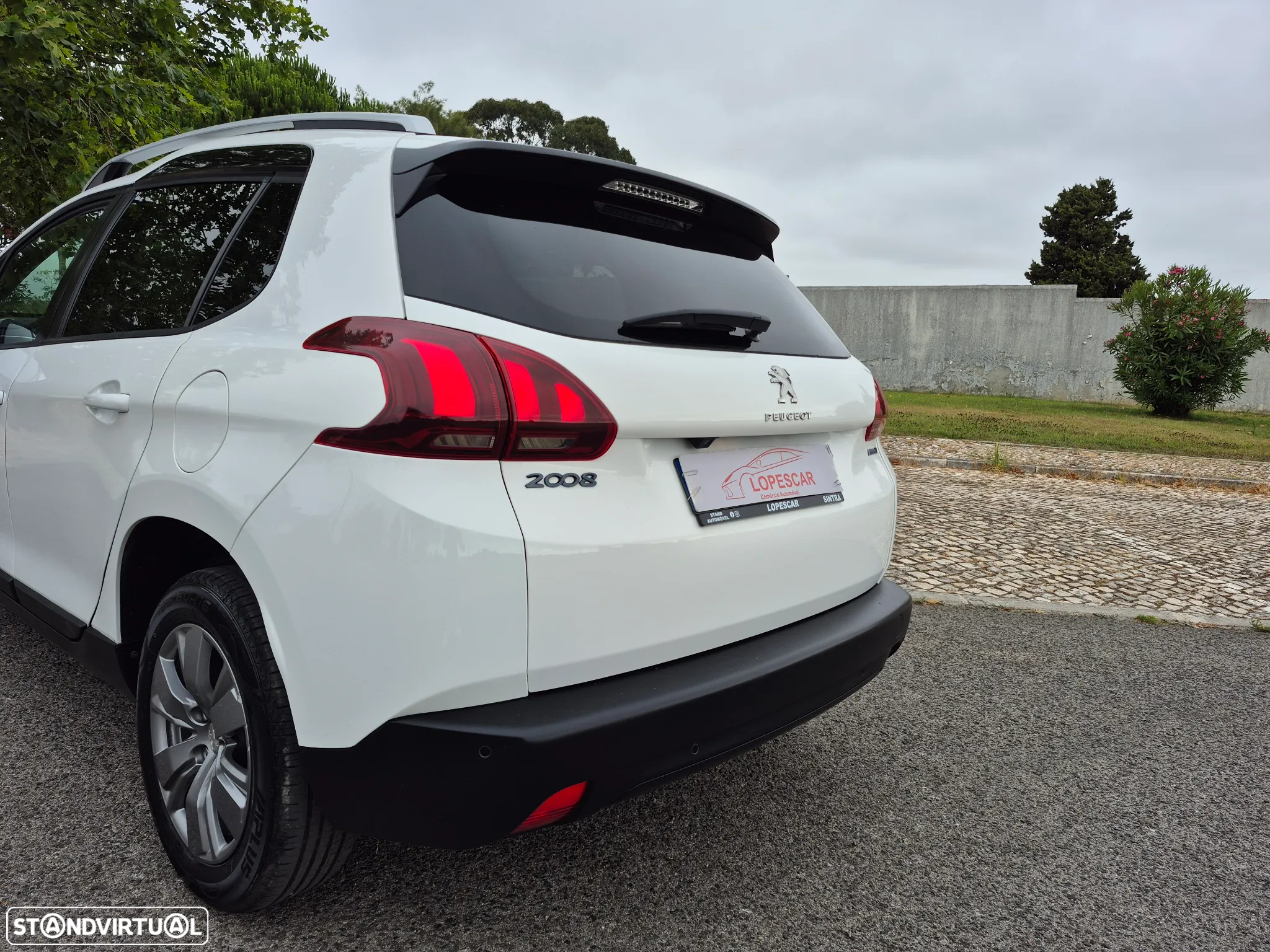 Peugeot 2008 1.2 PureTech Style - 7