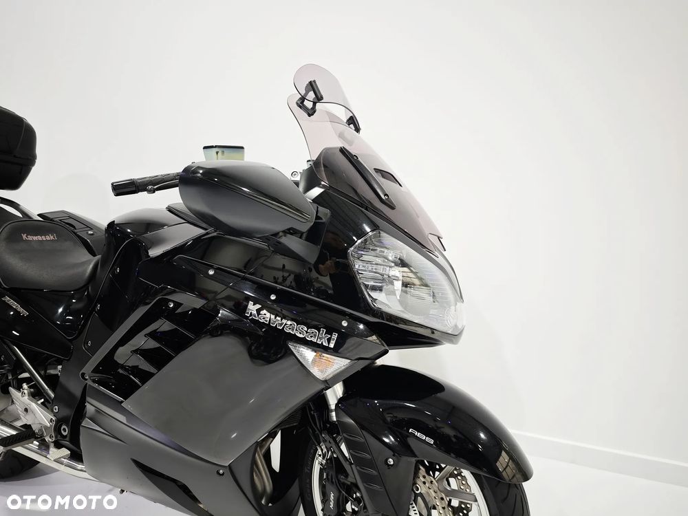 Kawasaki GTR - 7