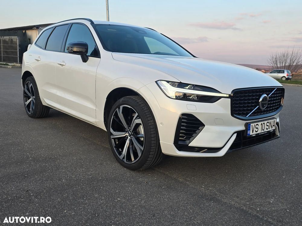 Volvo XC 60 T5 AWD R-Design - 4