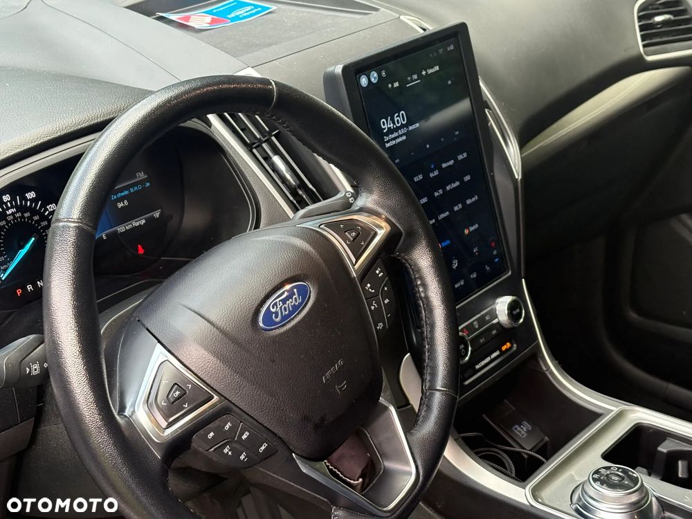 Ford Edge - 8