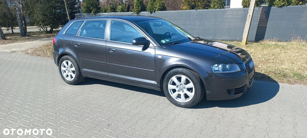Audi A3 Sportback - 2