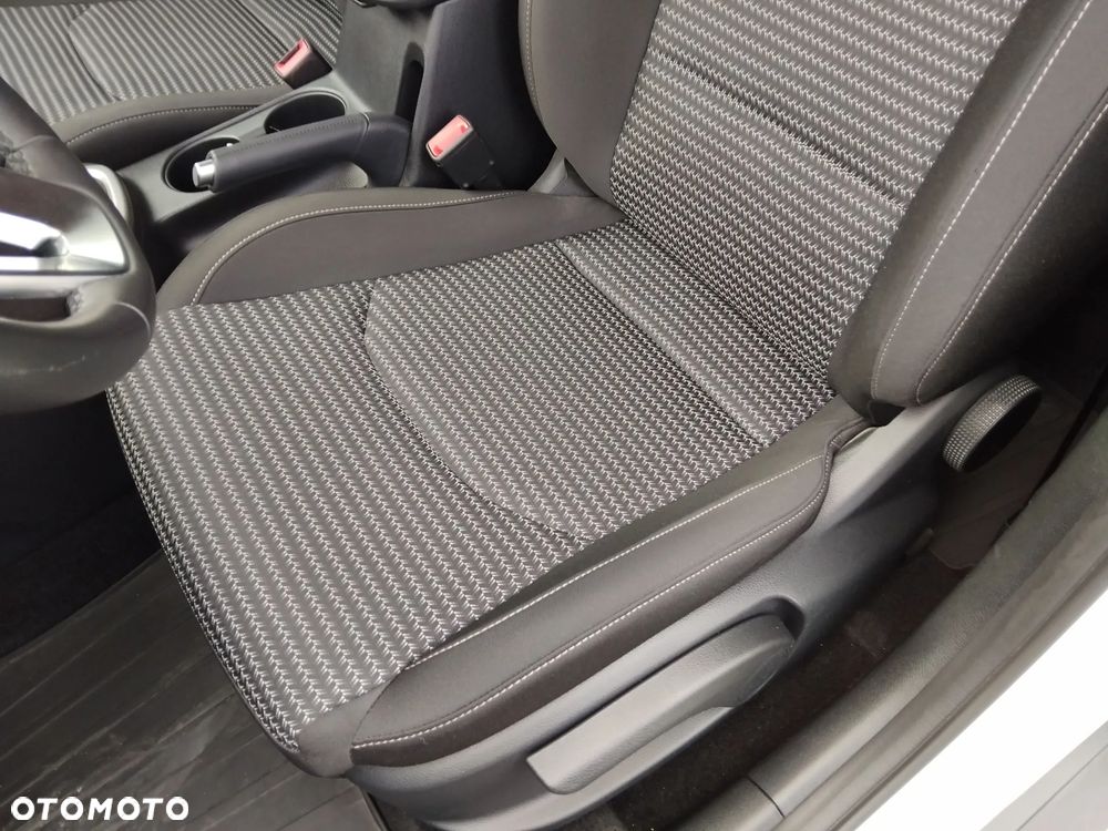 Kia XCeed 1.5 T-GDI M - 24