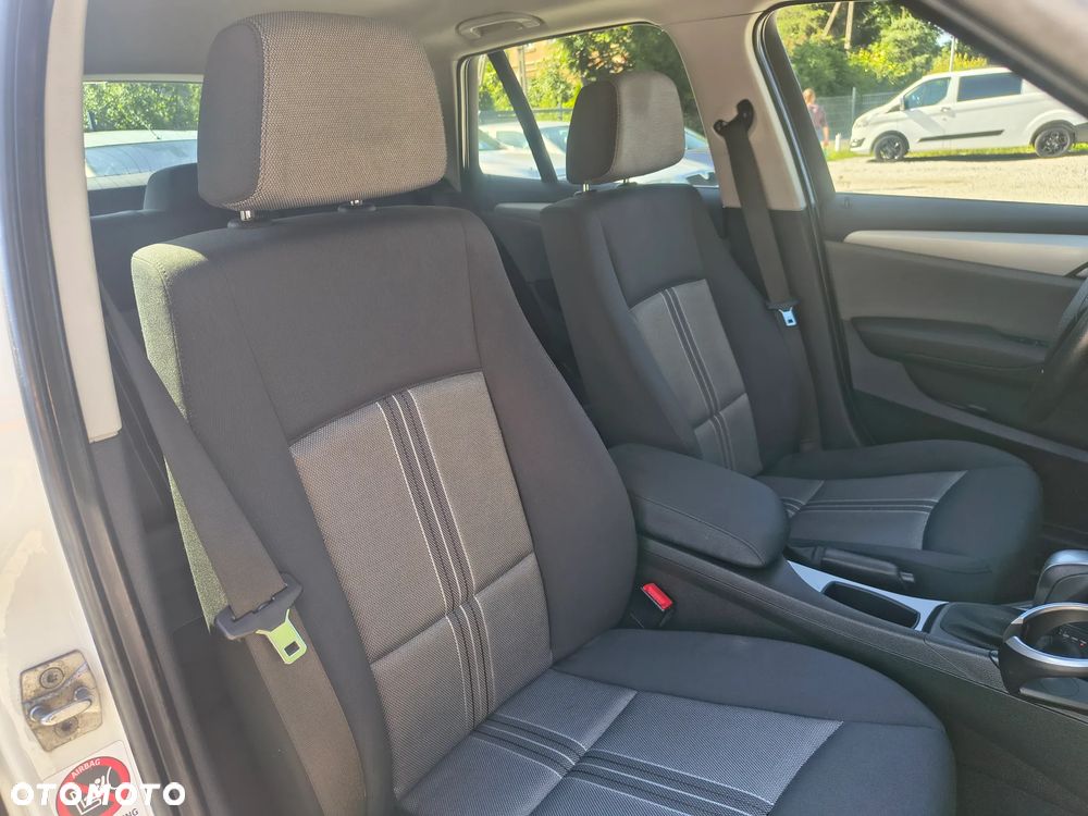 BMW X1 xDrive20d Sport Line - 24
