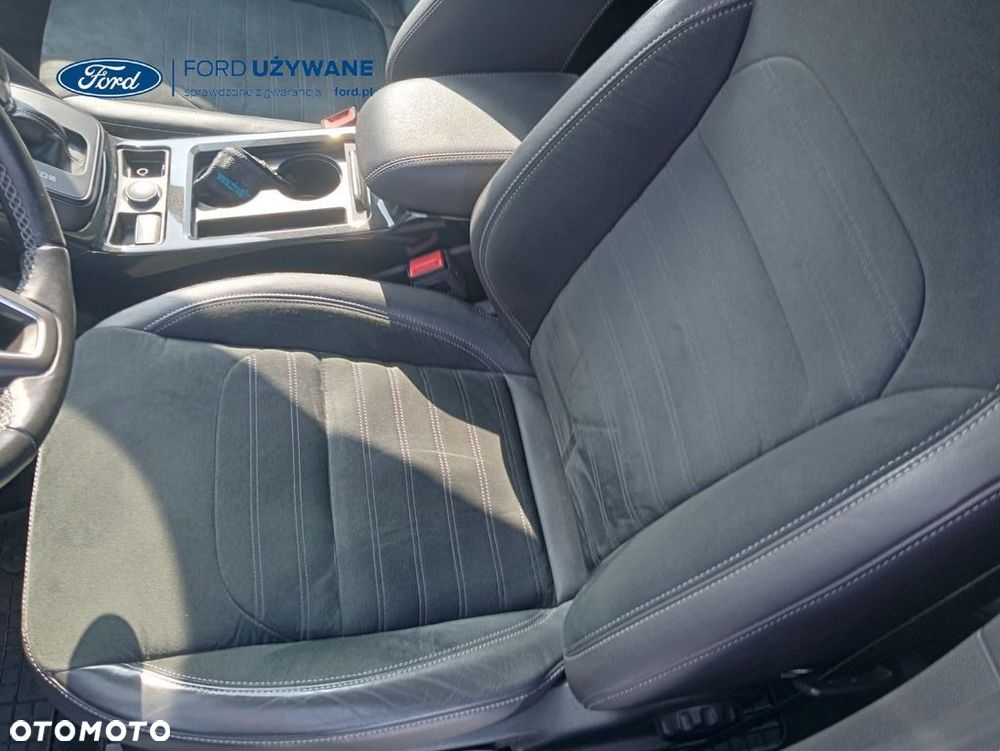 Ford Kuga 2.0 TDCi AWD ST-Line Black - 18