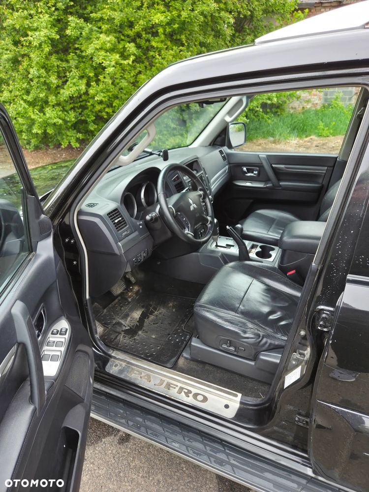 Mitsubishi Pajero 3.2 DID Instyle - 17