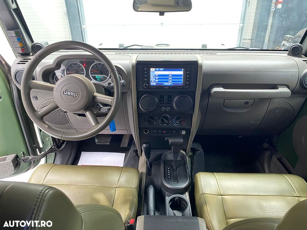 Jeep Wrangler - 16