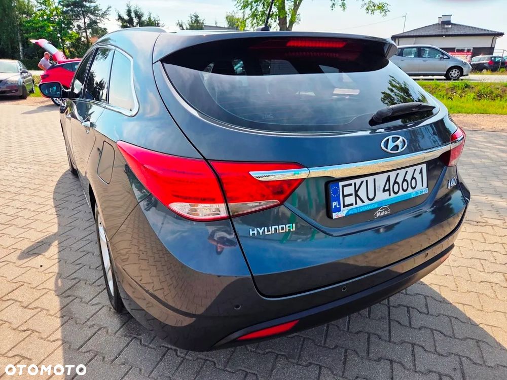 Hyundai i40 Kombi blue 1.7 CRDi Style - 13