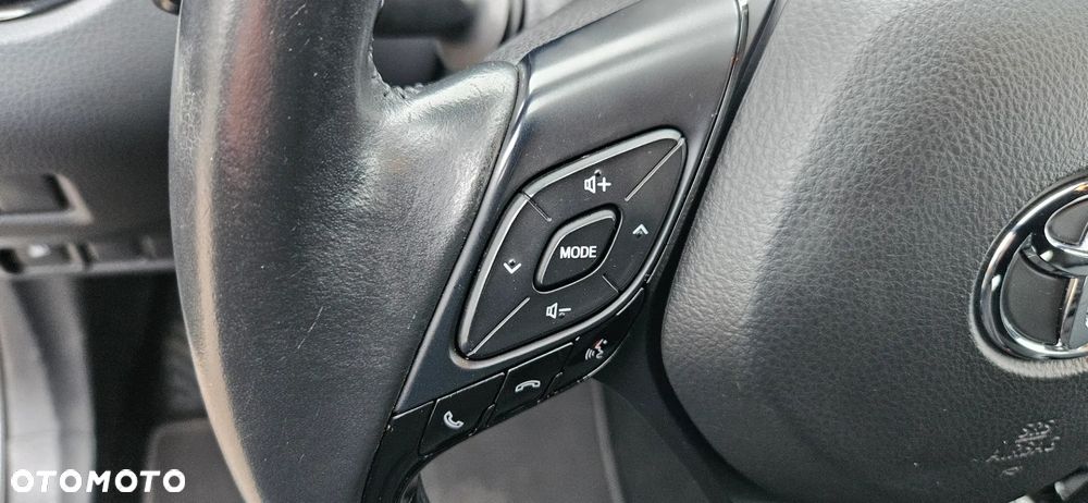 Toyota C-HR Business-Edition - 30