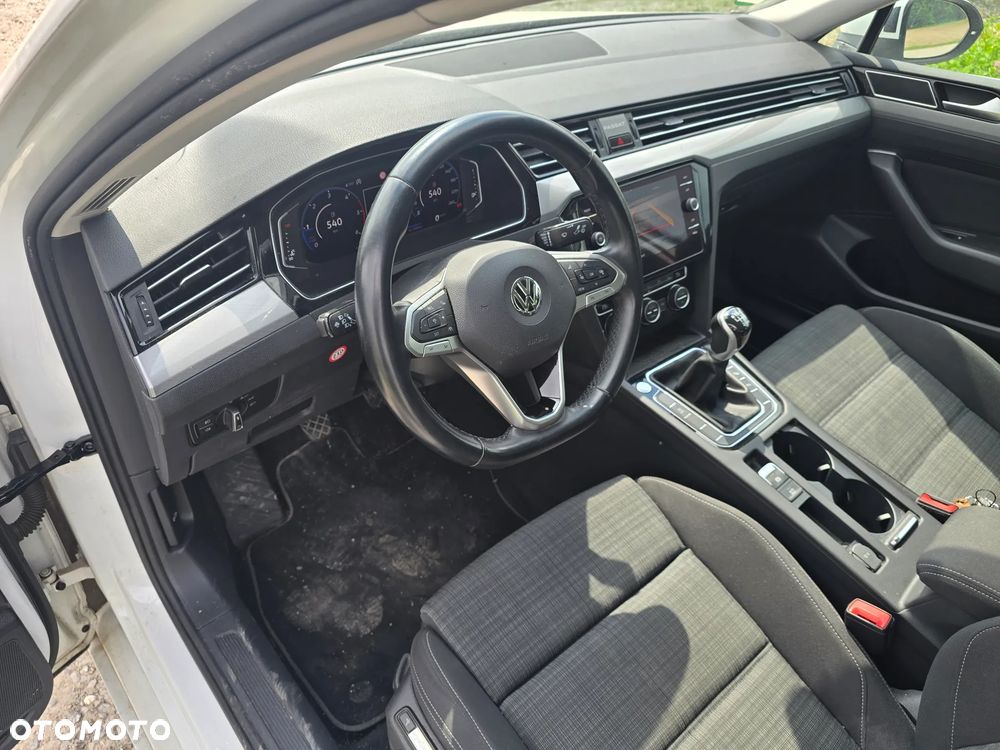 Volkswagen Passat 2.0 TDI (BlueMotion Technology) Comfortline - 10