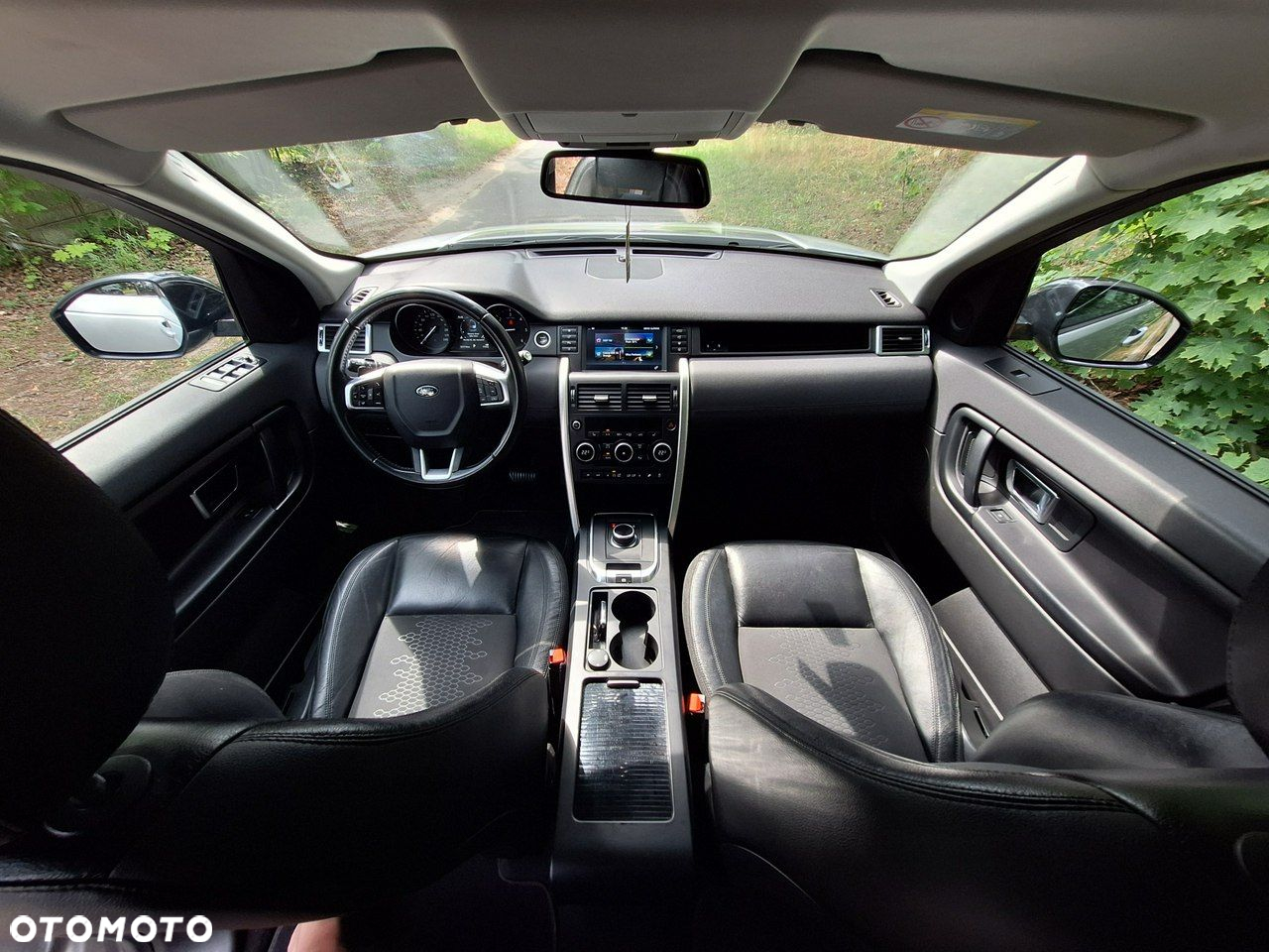Land Rover Discovery Sport - 16