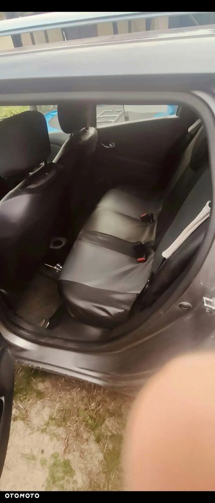 Renault Clio 1.2 16V Authentique - 12