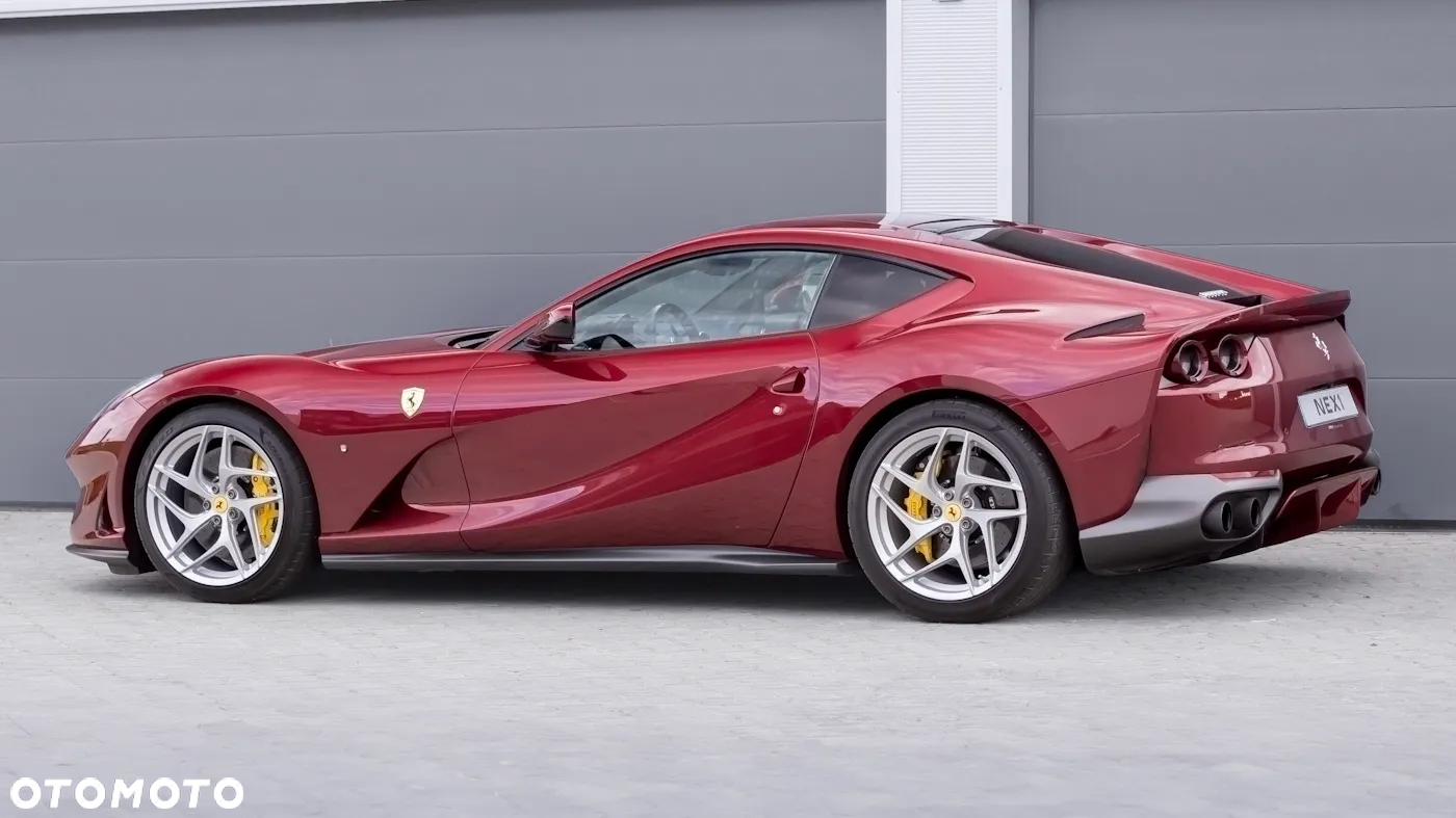 Ferrari 812 Superfast - 20