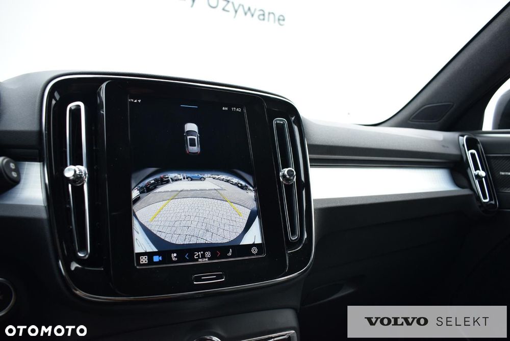 Volvo XC 40 - 24