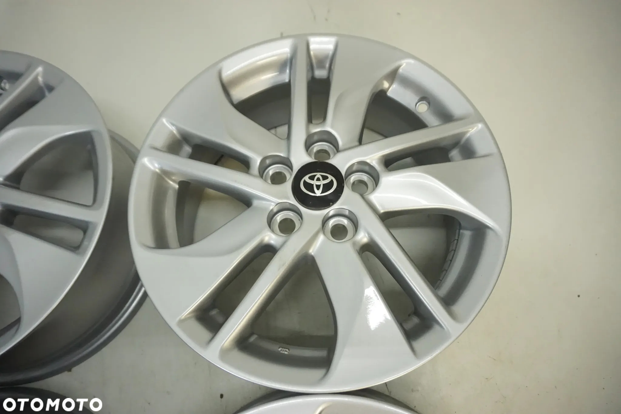 Felgi aluminiowe 15 TOYOTA YARIS IV PRIUS ORYGINAŁ NOWY MODEL - 4