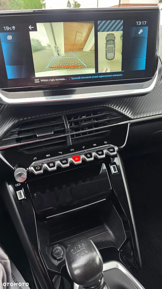 Peugeot 2008 1.5 BlueHDi Allure S&S - 23