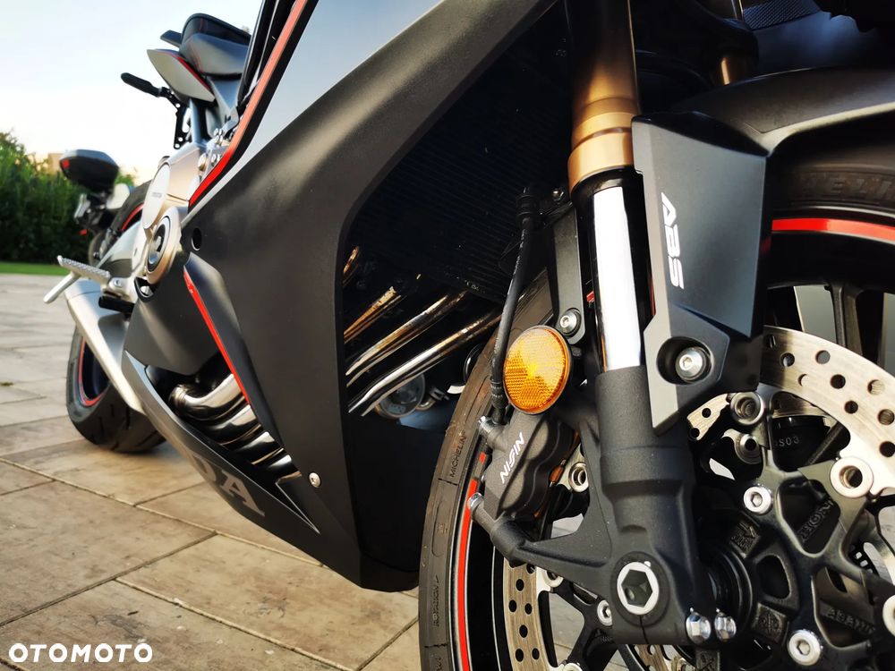 Honda CBR - 27
