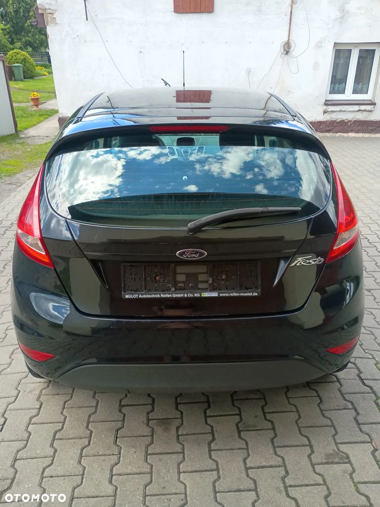 Ford Fiesta - 8