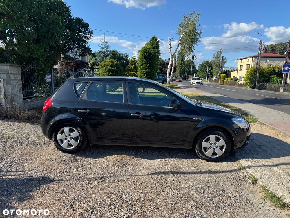 Kia Ceed - 18