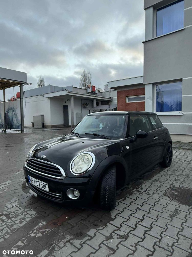 MINI Cooper Standard - 2