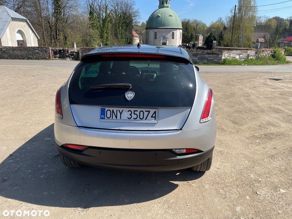 Lancia Delta 2.0 MultiJet 16v Platino - 11