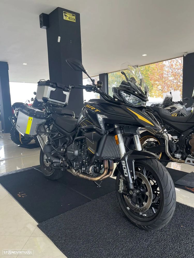 QJ Motor SRT 900S - 1