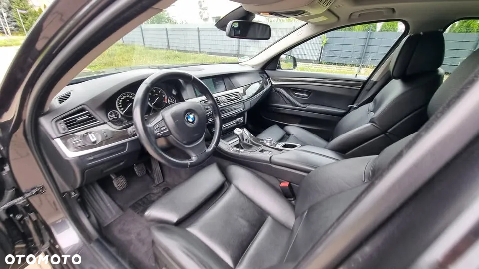 BMW Seria 5 525d - 7