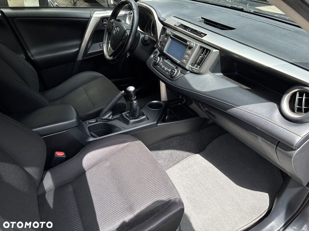 Toyota RAV4 - 21