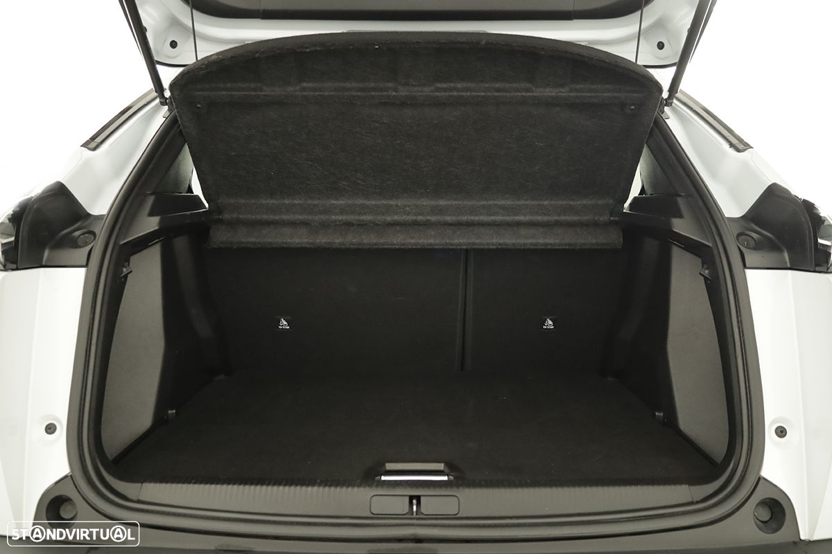 Peugeot 2008 1.2 PureTech Allure EAT8 - 25