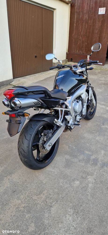 Yamaha FZ6 - 4
