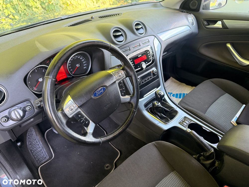 Ford Mondeo 1.6 TDCi Ambiente - 11