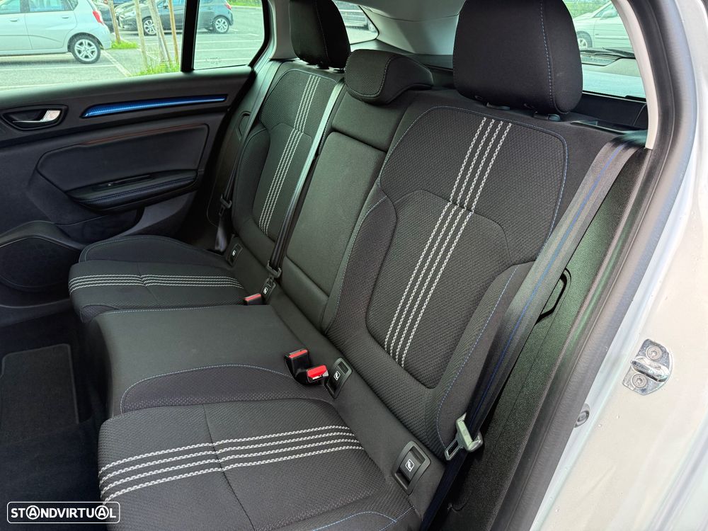 Renault Mégane Sport Tourer 1.3 TCe GT Line - 38