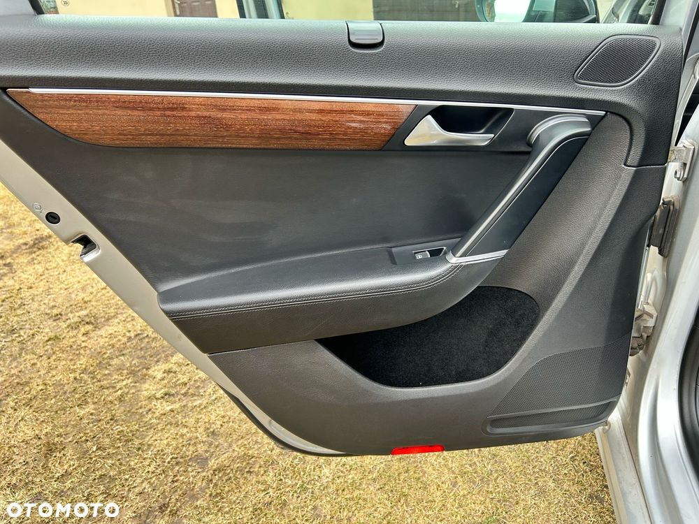 Volkswagen Passat 2.0 TDI Highline DSG - 13