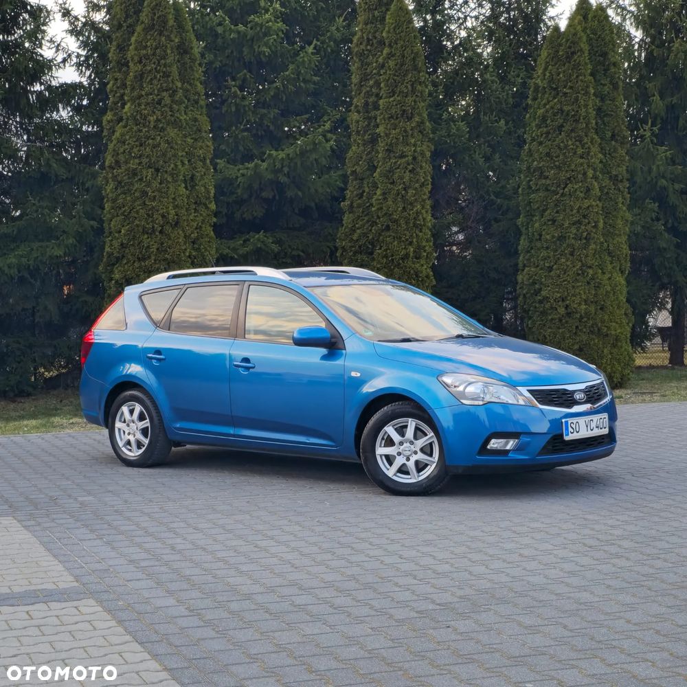 Kia Ceed - 9