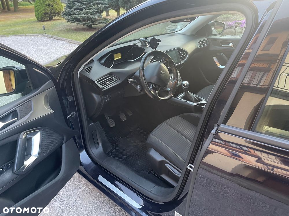 Peugeot 308 1.6 THP Access - 8