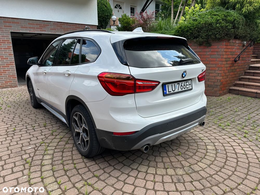 BMW X1 xDrive20i xLine - 4