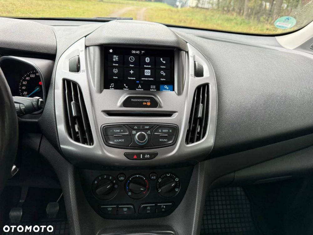 Ford Transit Connect - 12