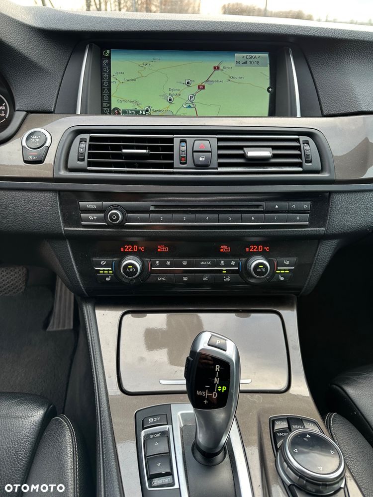 BMW Seria 5 530d Sport-Aut Modern Line - 26