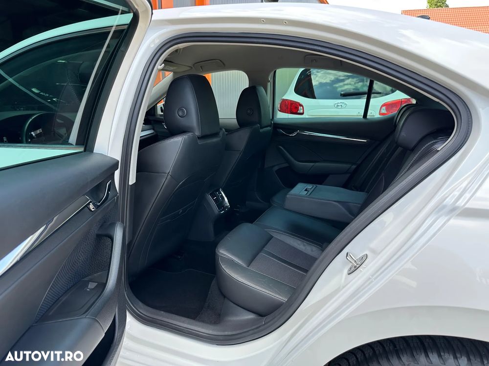 Skoda Octavia 2.0 TDI DSG Exclusive - 16