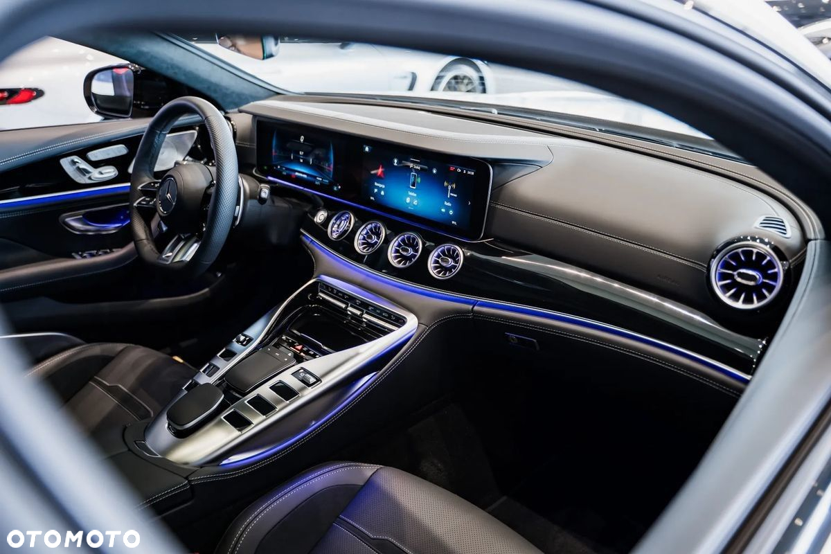 Mercedes-Benz AMG GT - 16