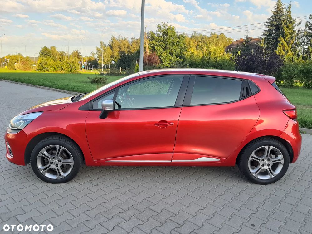 Renault Clio - 11