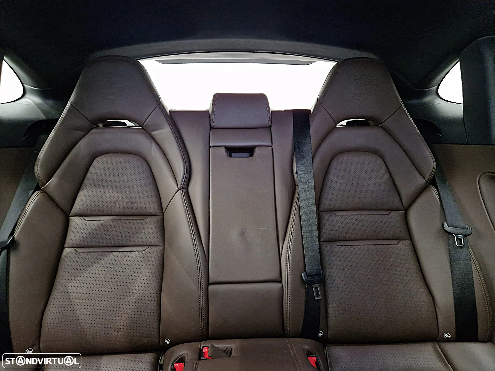 Porsche Panamera 4 E-Hybrid - 35