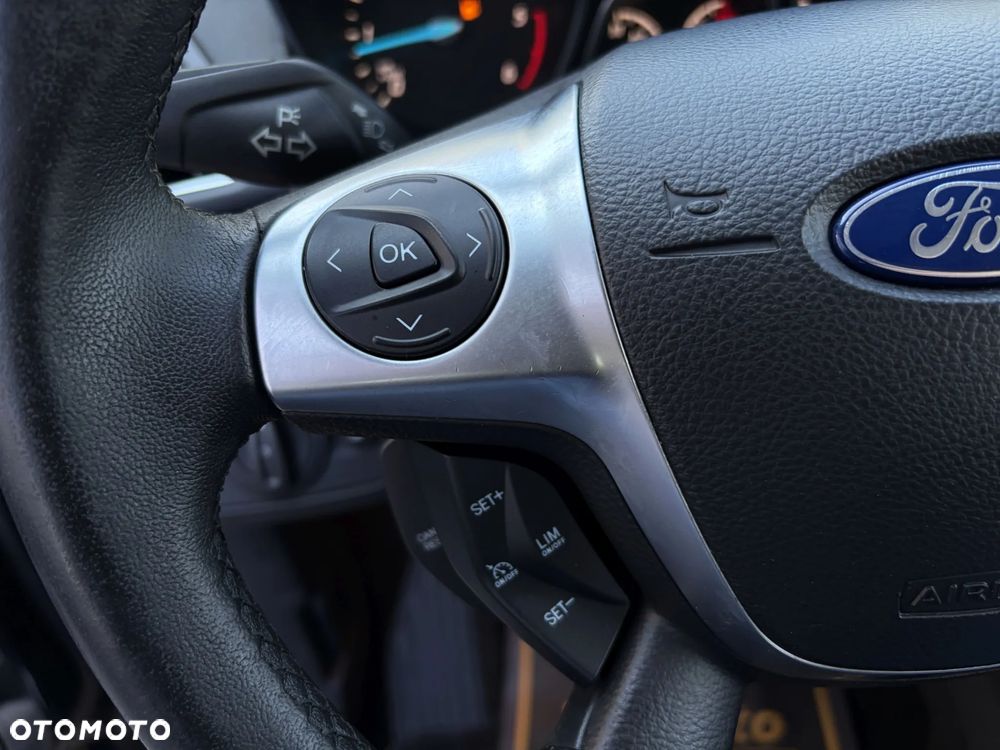 Ford Kuga 2.0 TDCi FWD Titanium - 24