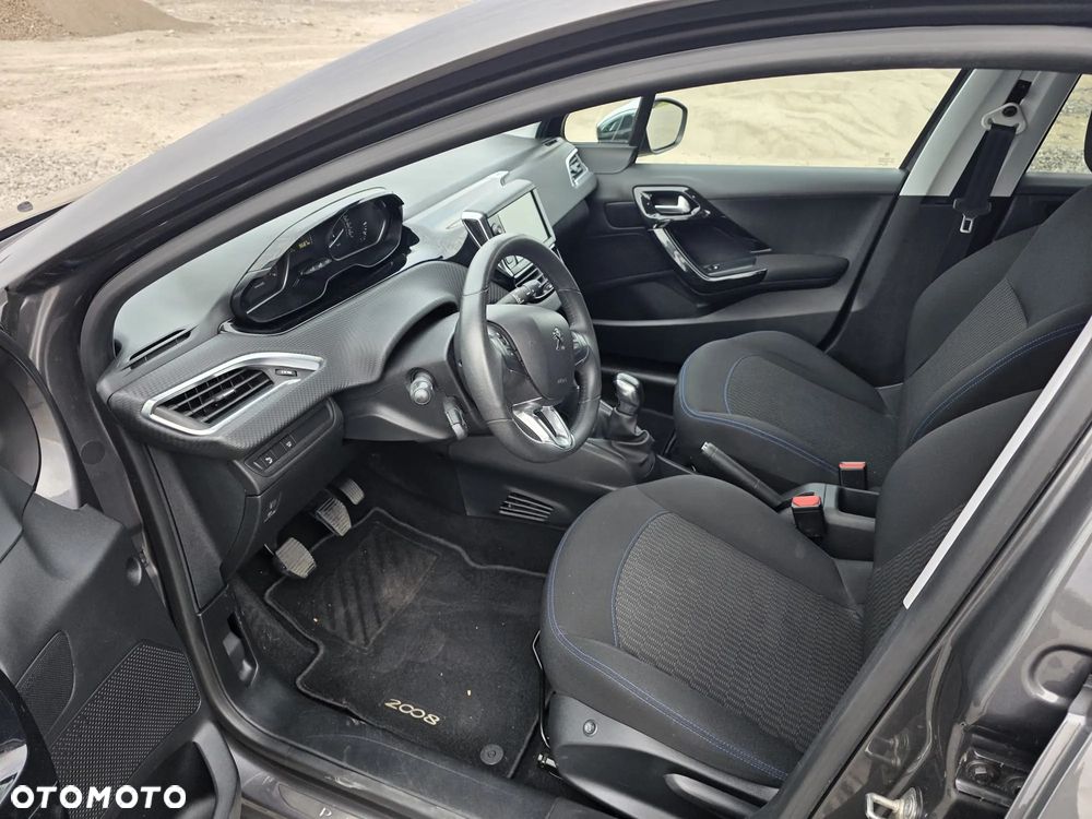 Peugeot 208 PureTech 82 Start & Stop Allure - 10