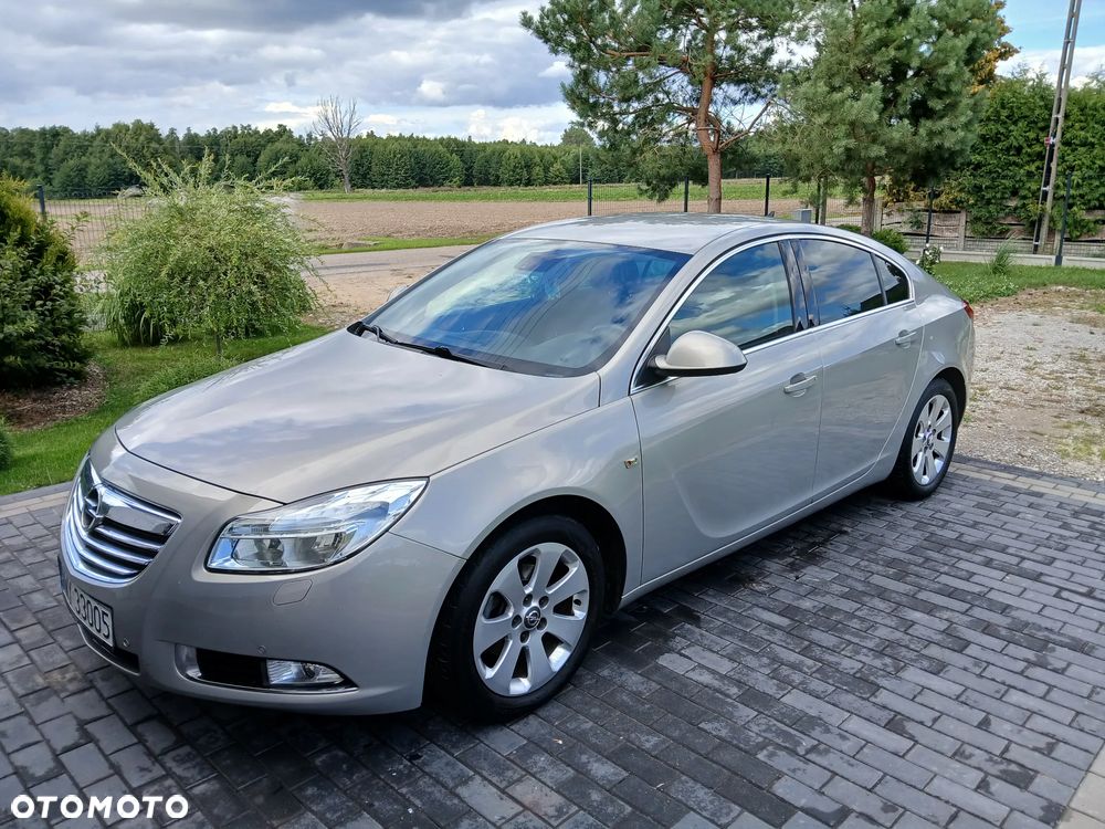 Opel Insignia - 1