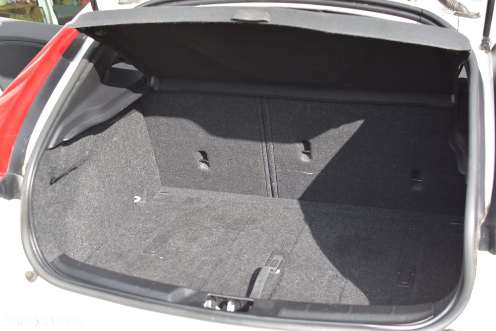 Volvo V40 D2 Momentum - 13
