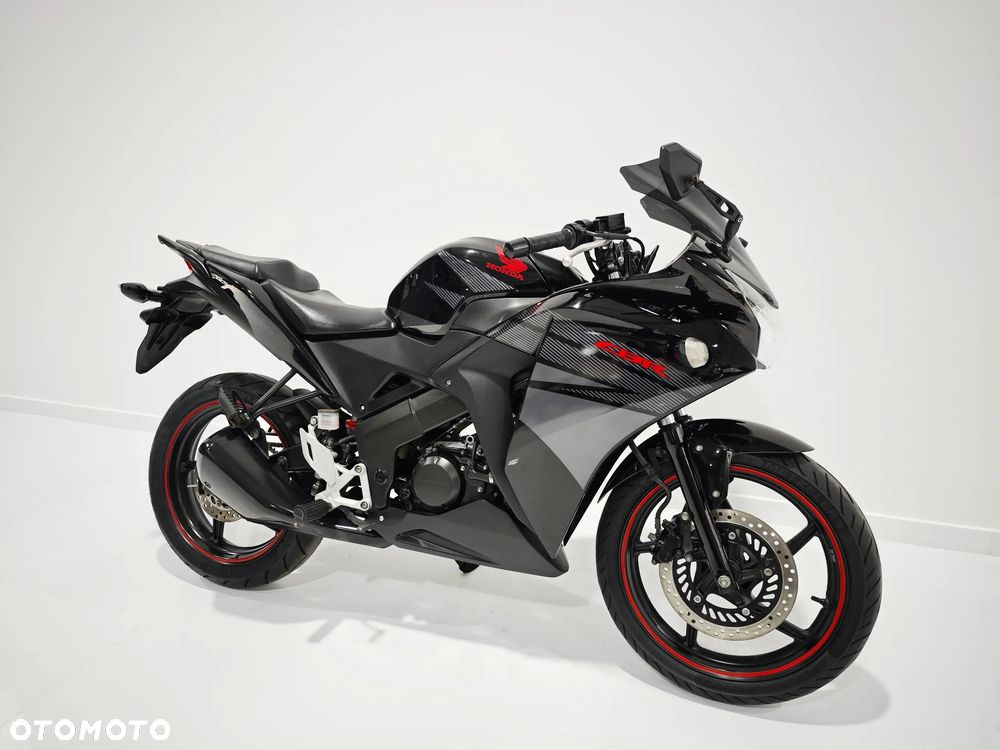 Honda CBR - 3